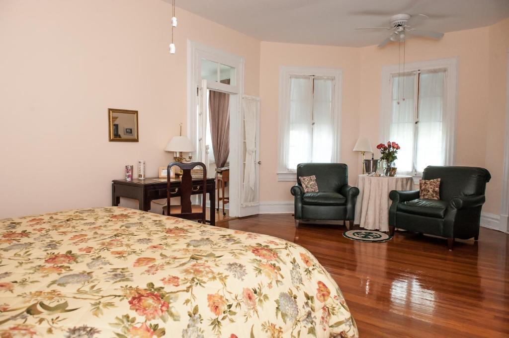 Cedars & Beeches Bed & Breakfast Лонг Бранч Номер фото