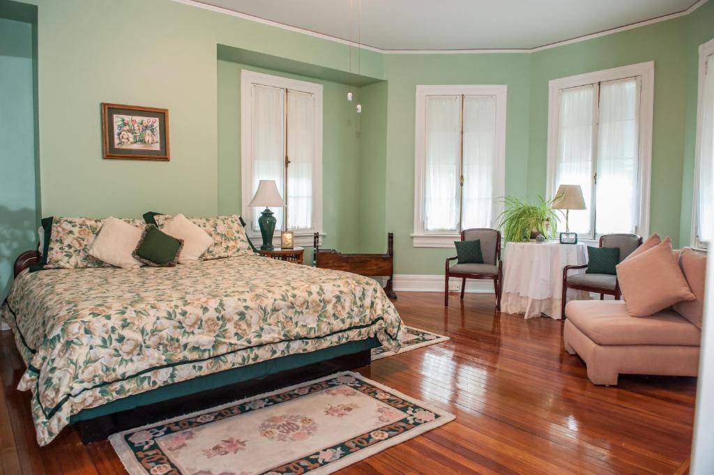 Cedars & Beeches Bed & Breakfast Лонг Бранч Номер фото