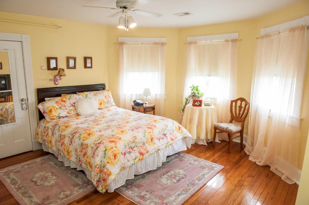 Cedars & Beeches Bed & Breakfast Лонг Бранч Номер фото
